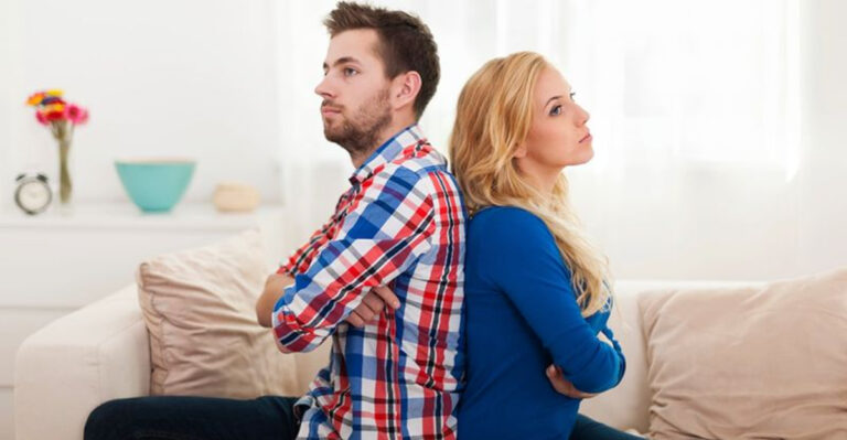 17 Signs Your Partner Is Quiet Quitting Your Relationship