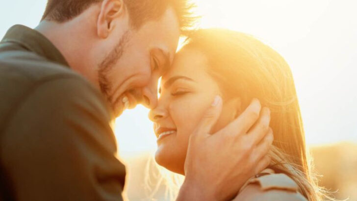 17 Subtle Things A Guy Does When He’s Truly Falling In Love