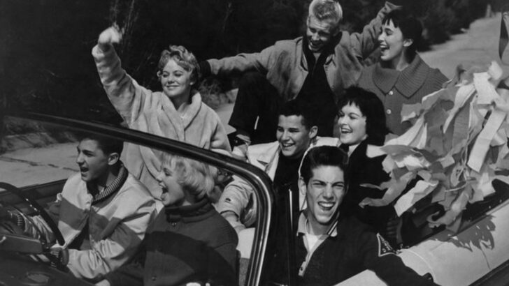 17 Surprising Things Gen X Did As Teenagers That Boomers Pretend They Never Did