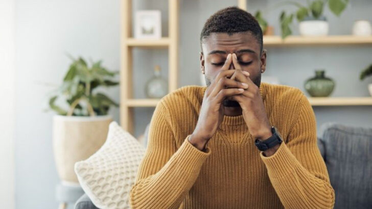 18 Behaviors That Can Make Narcissists See You As A Sick Challenge