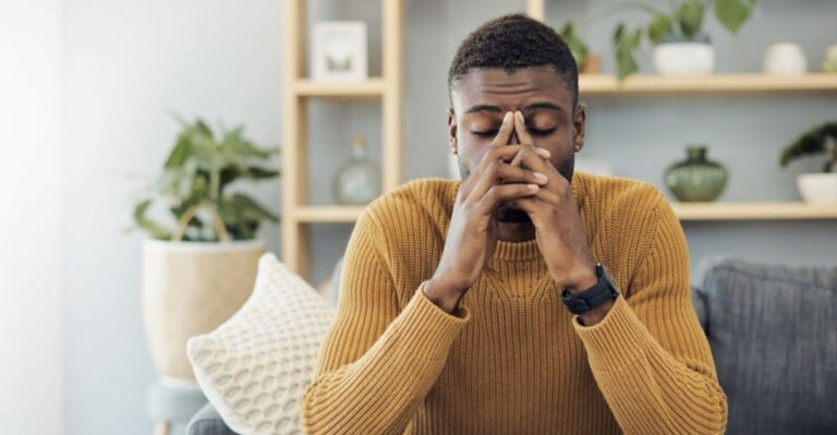18 Behaviors That Can Make Narcissists See You As A Sick Challenge