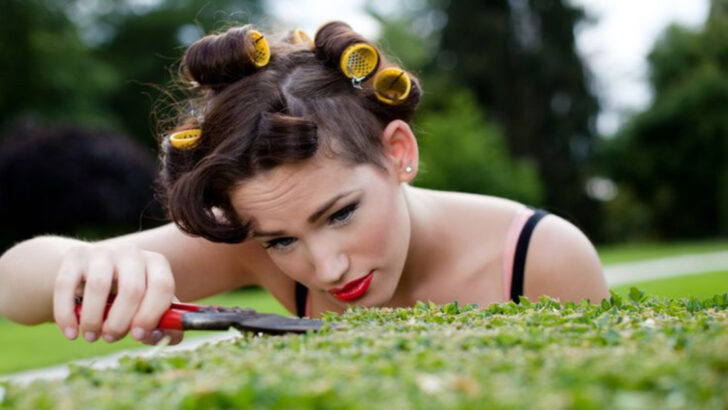 18 Habits That Make Women Look Less Feminine