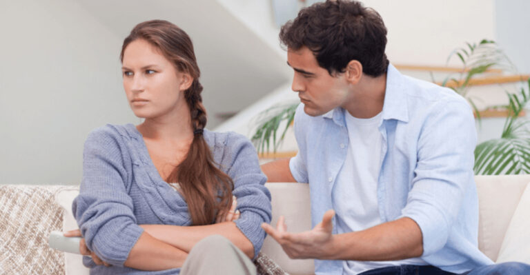18 Signs Of Toxic Behavior You Should Never Ignore