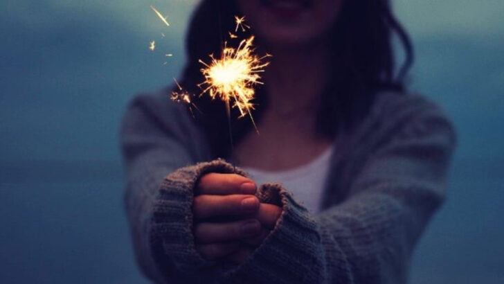 18 Things Couples Subconsciously Do That End The Spark