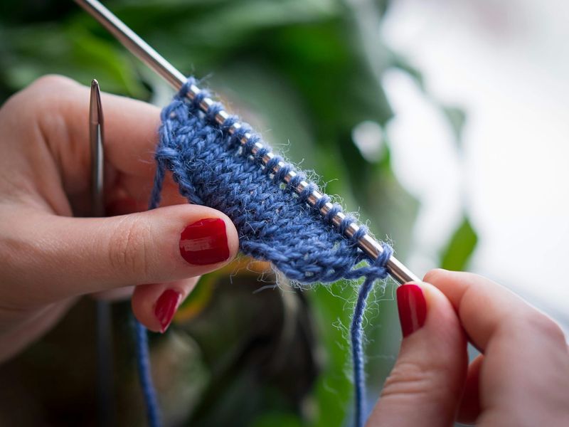 Lavorare a maglia e all'uncinetto