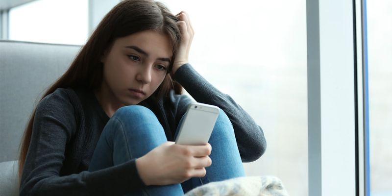 Anxiety Hidden in Notifications