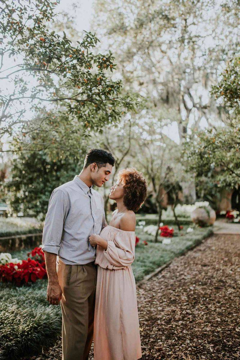 Take a Couple’s Photoshoot in a Meaningful Spot