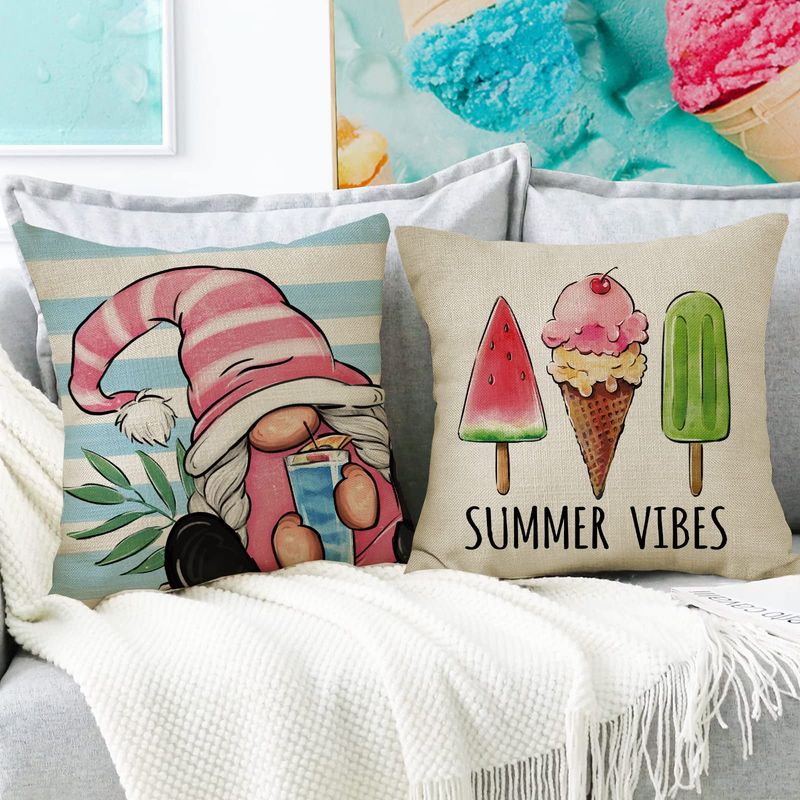 Seasonal throw pillows for every holiday