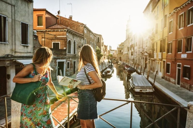 Find a Travel Buddy for Weekend Getaways