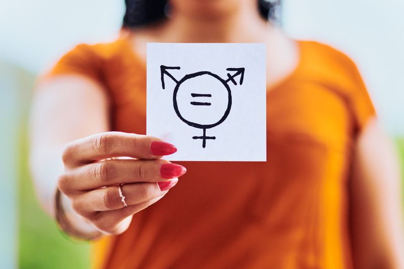 Using gender-neutral pronouns