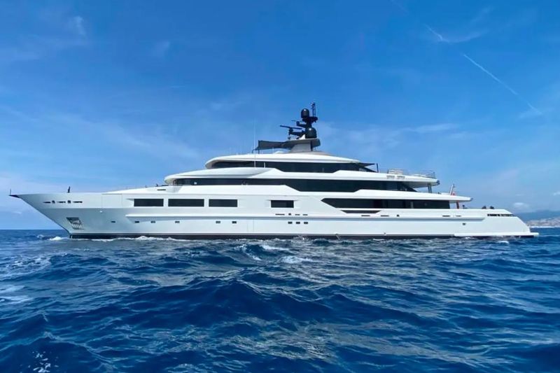 Luxury Yachts