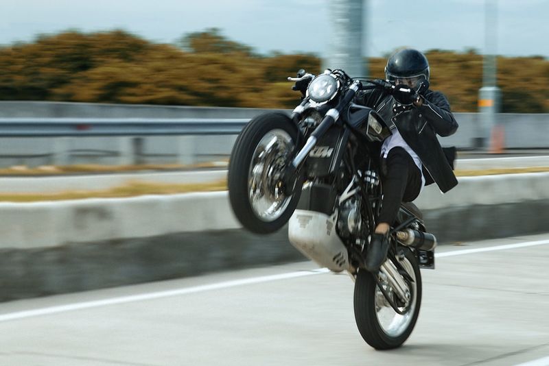 Thrill-seeking without concern