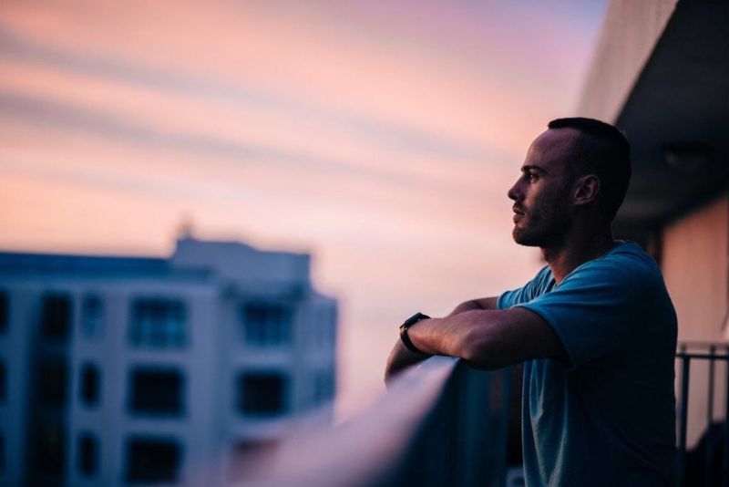 Avoiding long-term commitment